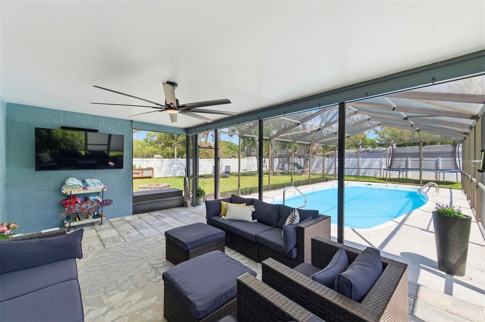 SEMINOLE TRAIL ESTATES - Residential