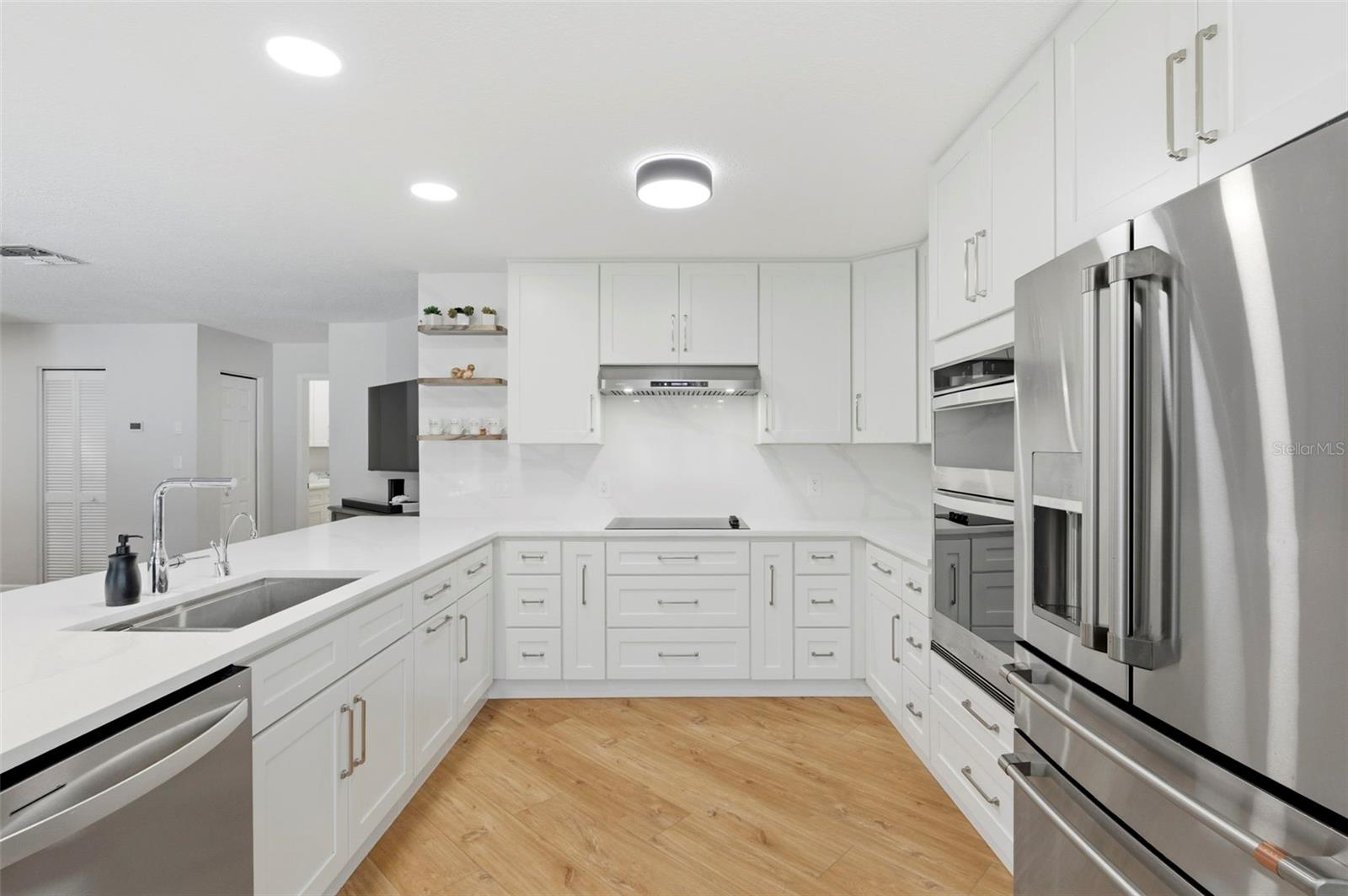 SEMINOLE TRAIL ESTATES - Residential