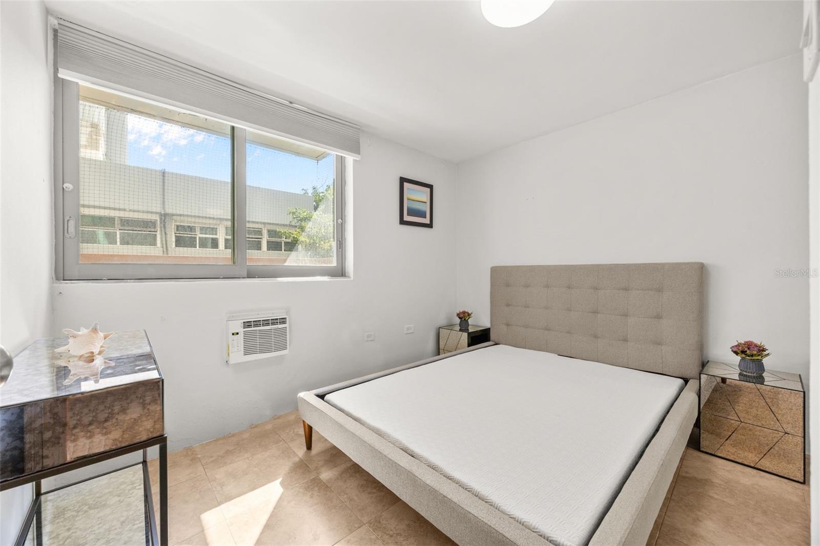 COND. WASHINGTON EXECUTIVE - Residential