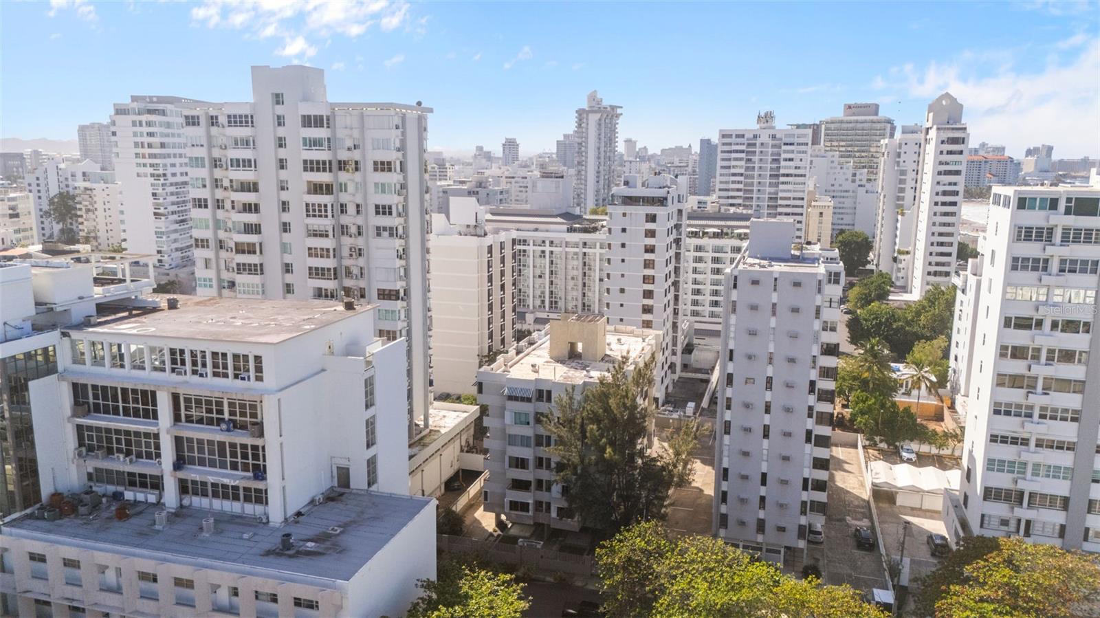 COND. WASHINGTON EXECUTIVE - Residential