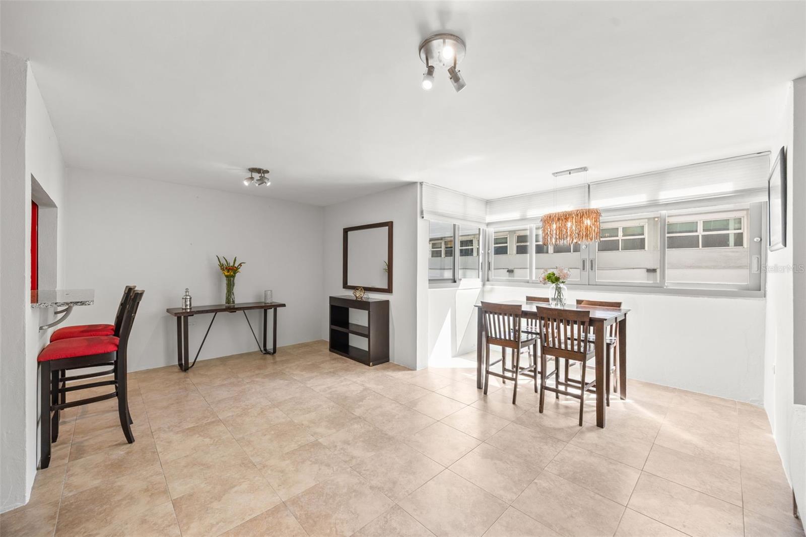 COND. WASHINGTON EXECUTIVE - Residential