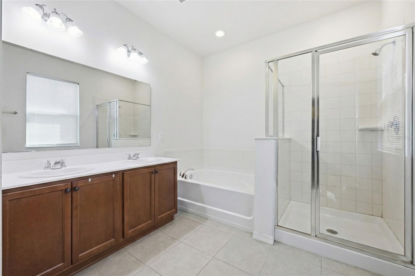 SAWGRASS POINTE PH 1 - Residential