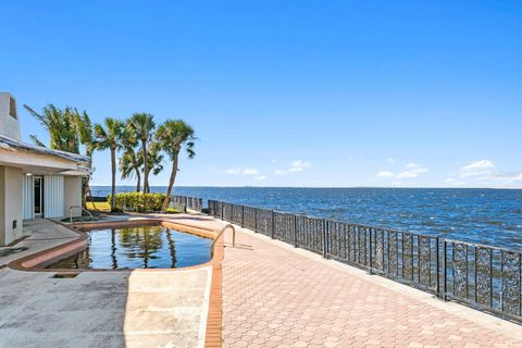 A home in TAMPA