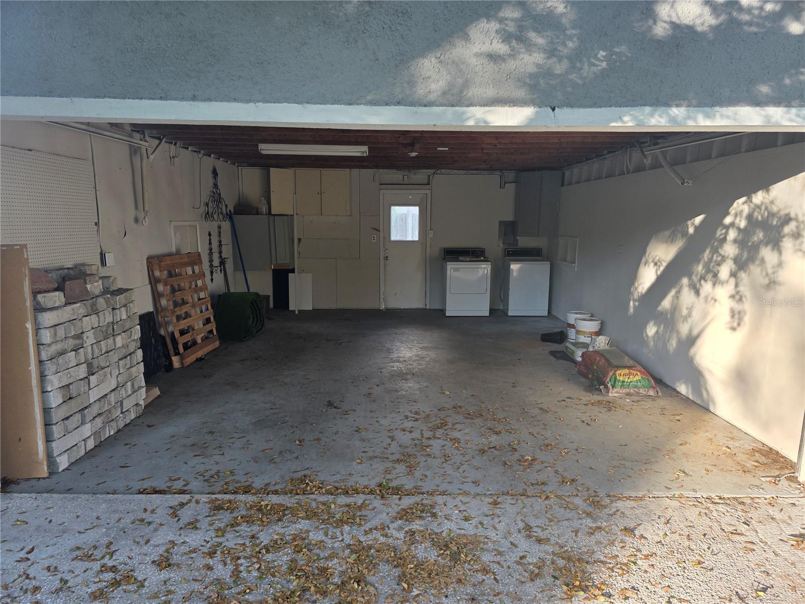 ELLIOTT & HARRISON SUB - Residential Lease