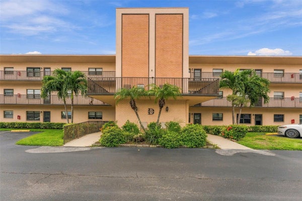 5971 TERRACE PARK DR N UNIT 108, SAINT PETERSBURG, FL 33709 - Image 4d1f7eb7e531bc4ea851ddd9e7b01430/530823788