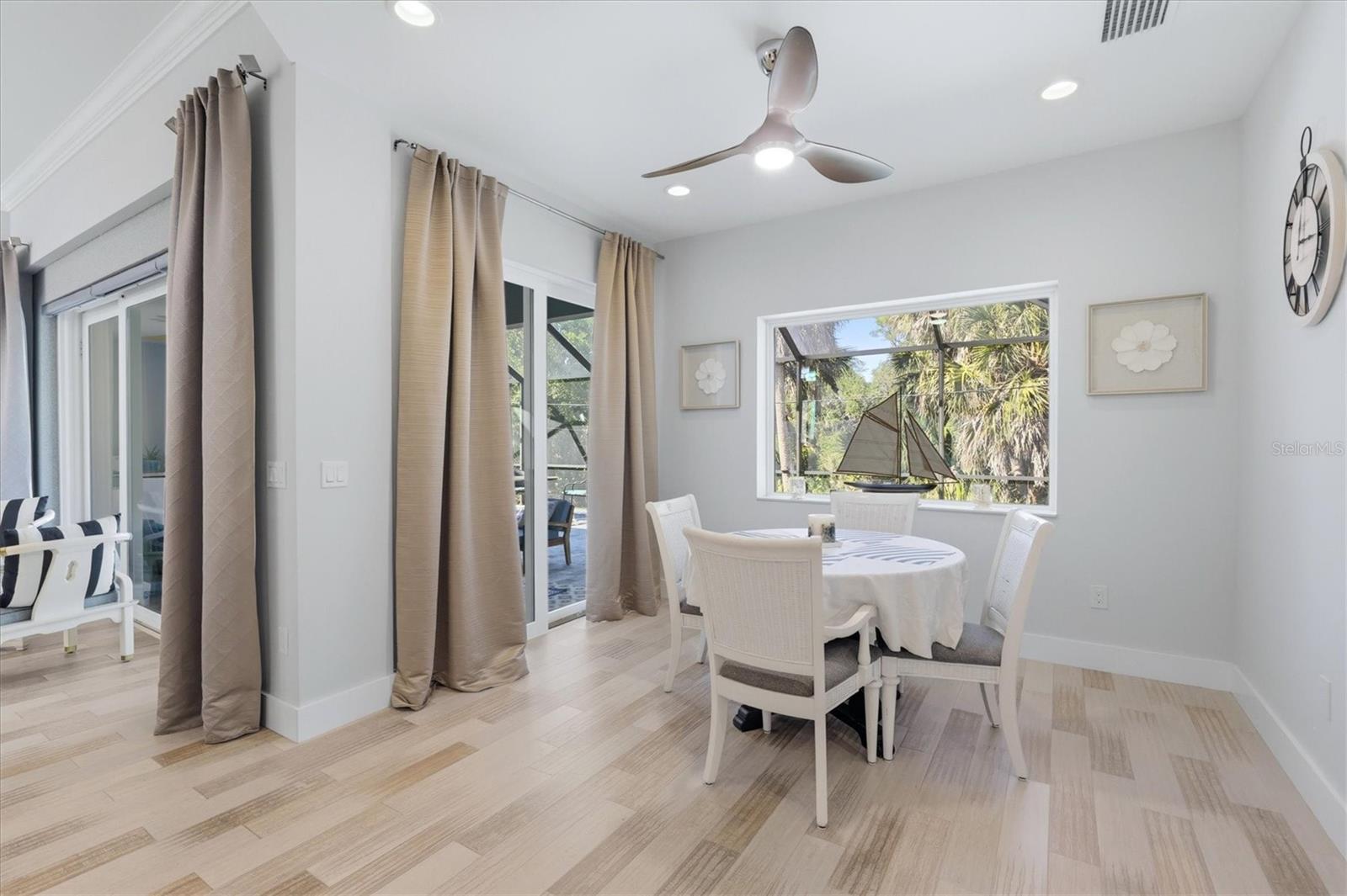 SOUTH VENICE - Residential