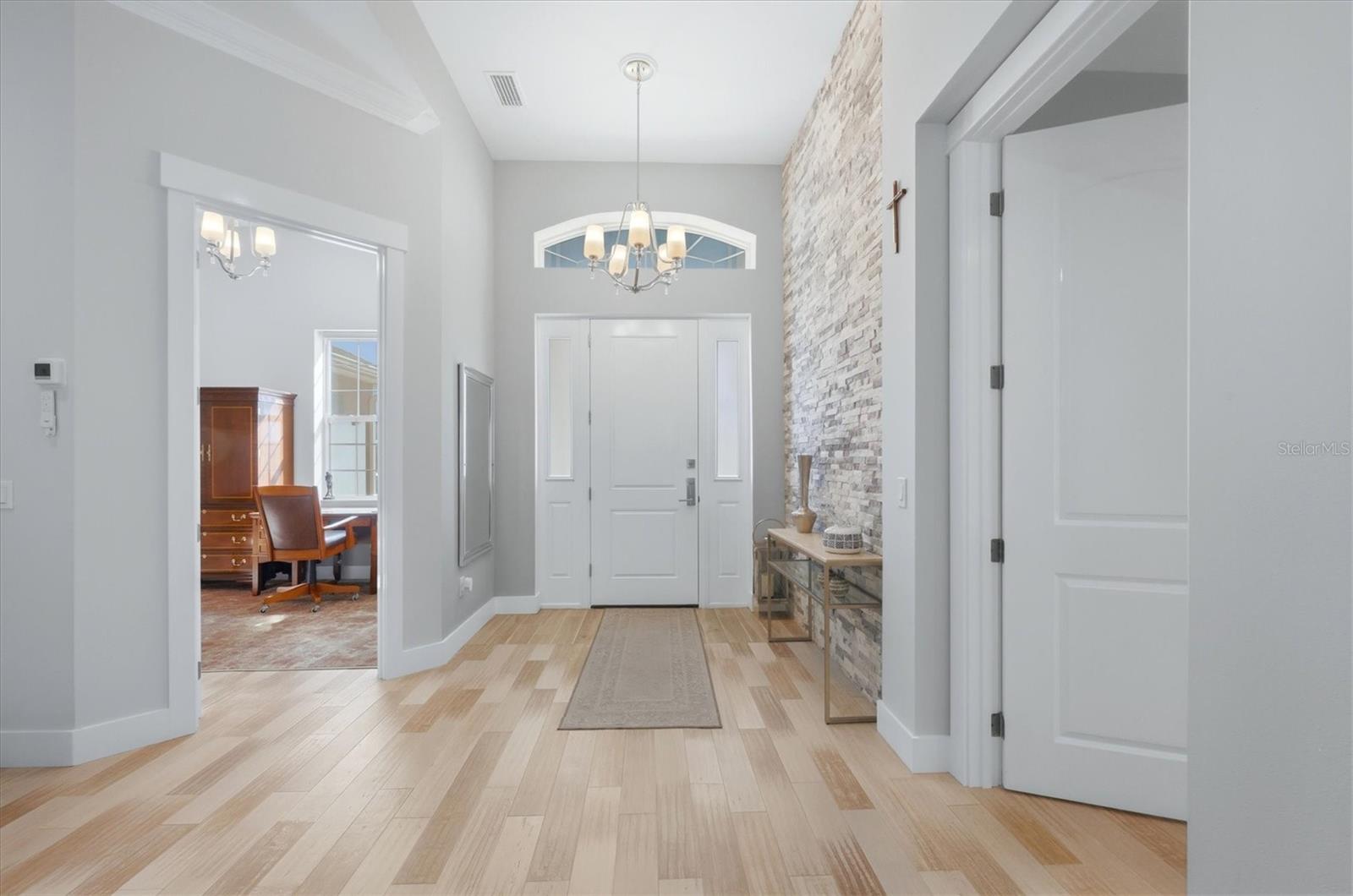 SOUTH VENICE - Residential