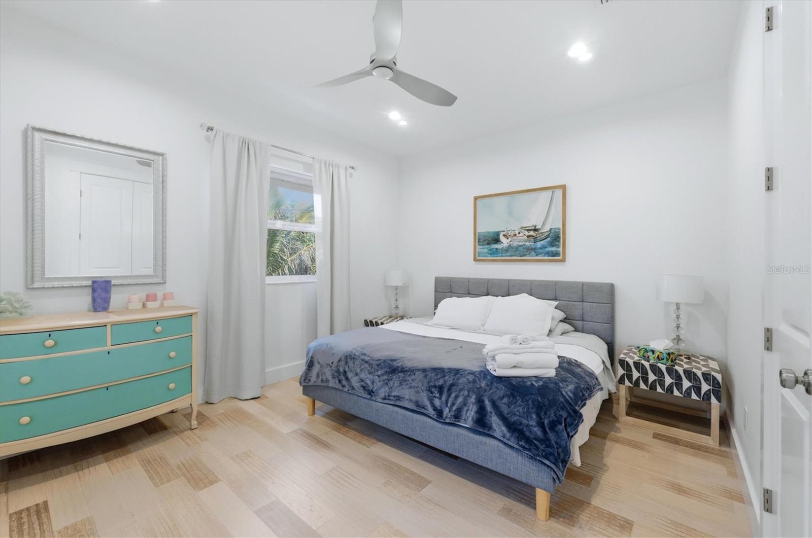 SOUTH VENICE - Residential