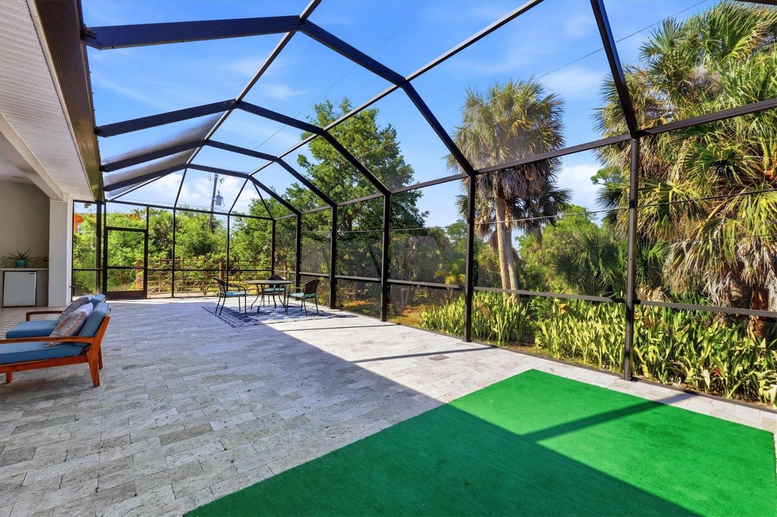 SOUTH VENICE - Residential