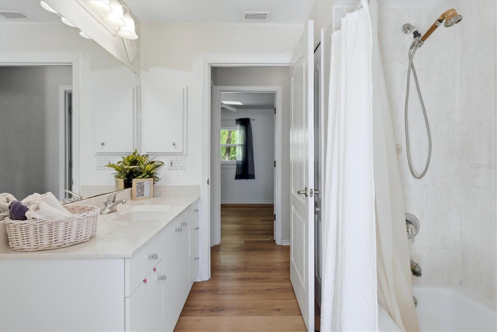 SOUTH VENICE - Residential