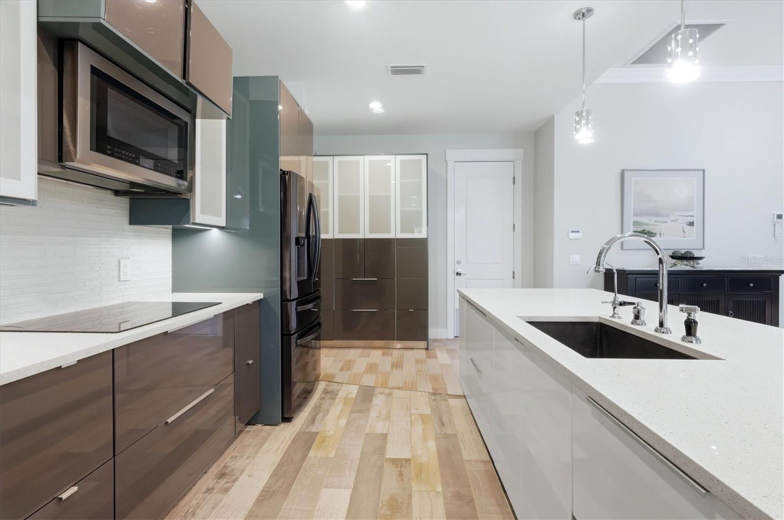 SOUTH VENICE - Residential