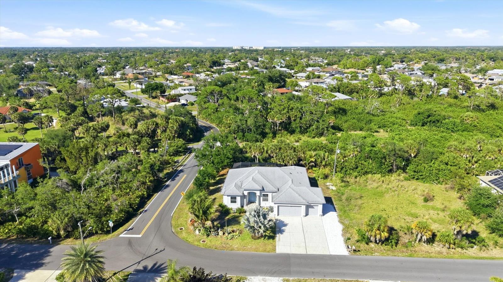 SOUTH VENICE - Residential