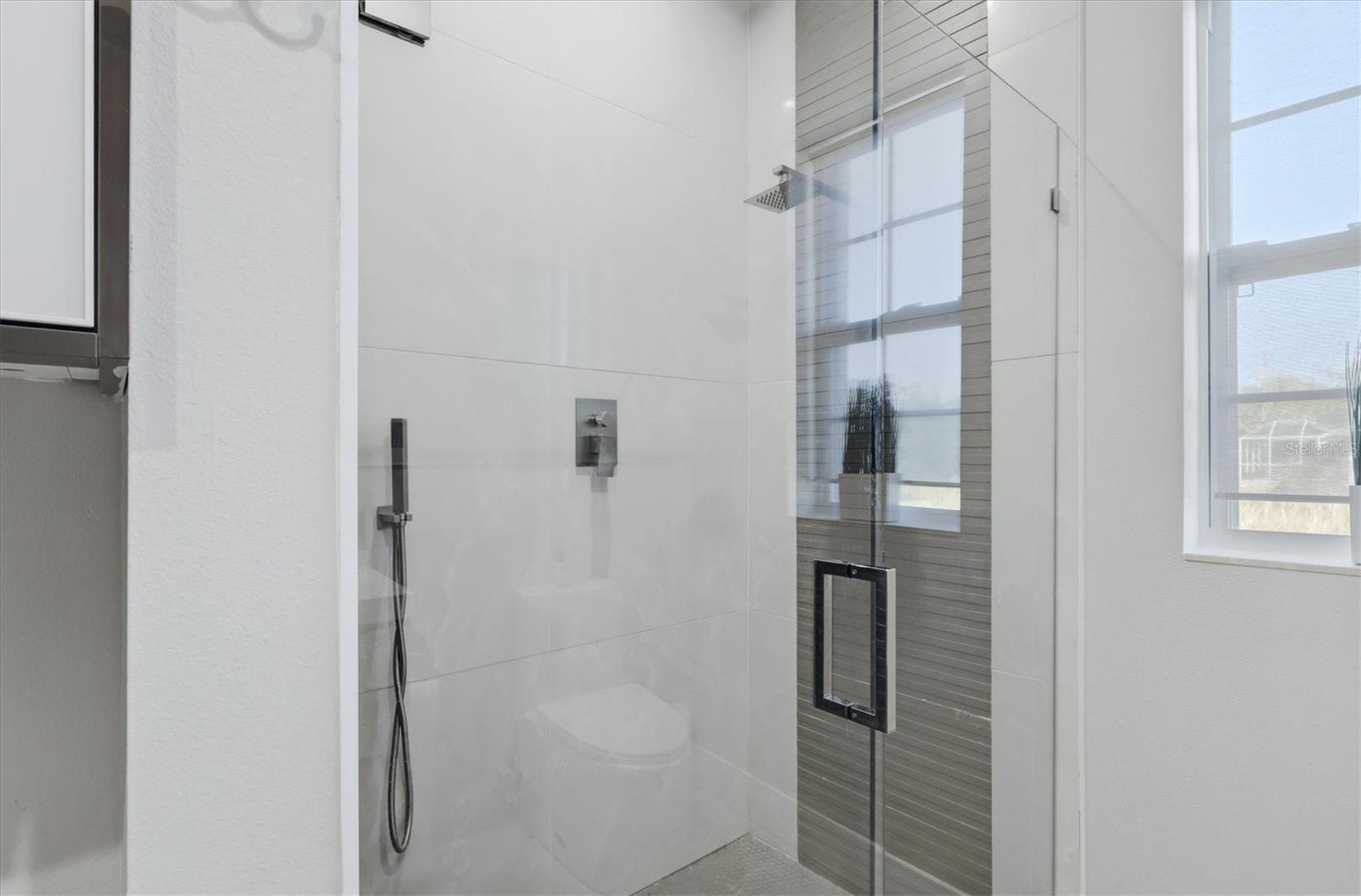 SOUTH VENICE - Residential