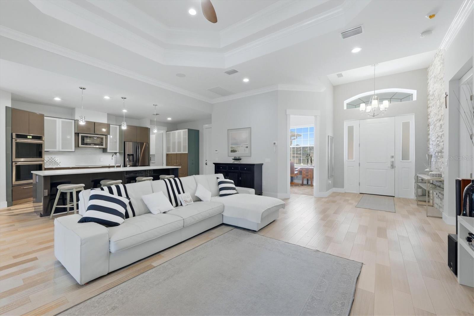 SOUTH VENICE - Residential