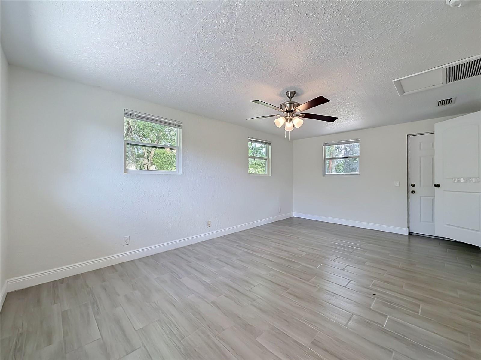 SUNLAND ESTATES - Residential