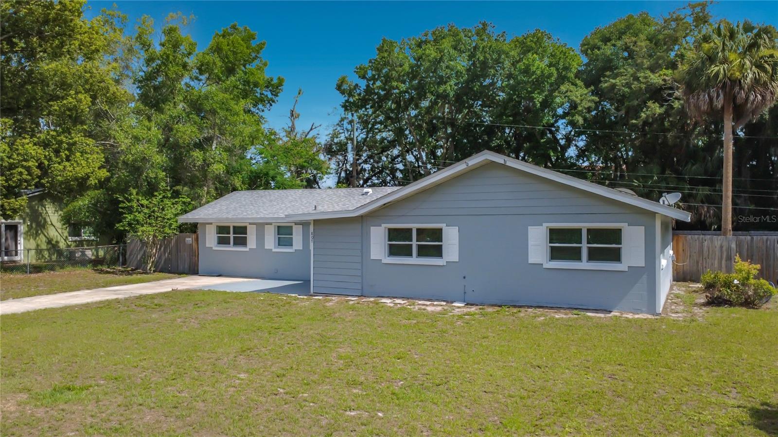 807 CHEROKEE CIRCLE