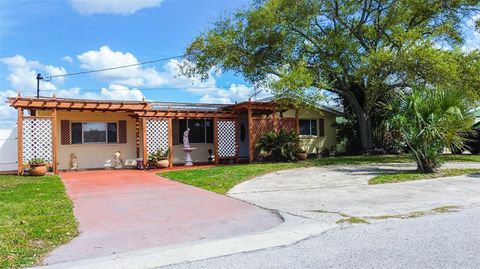 Photo of 13706 Britton Drive, Hudson, FL 34667 (MLS # TB8483585)