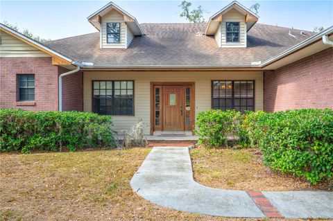 A home in LAKELAND