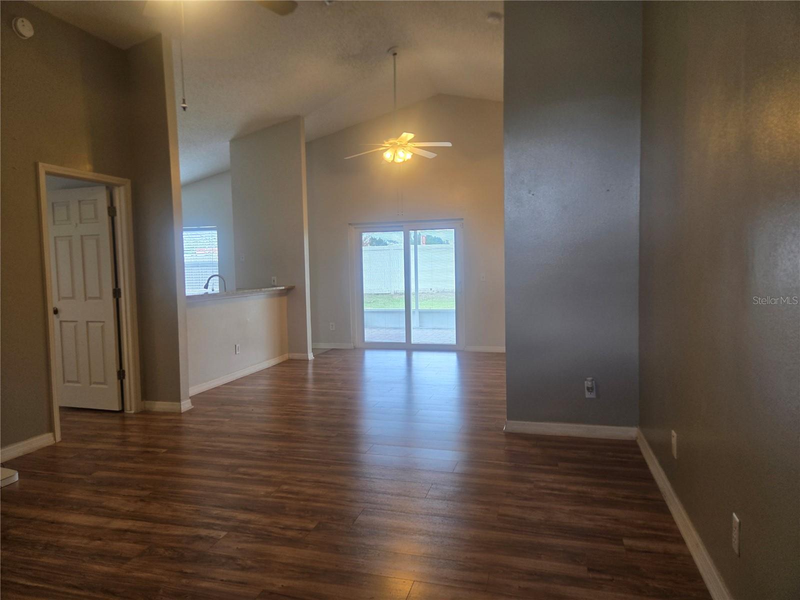 2940 CANOE CIRCLE