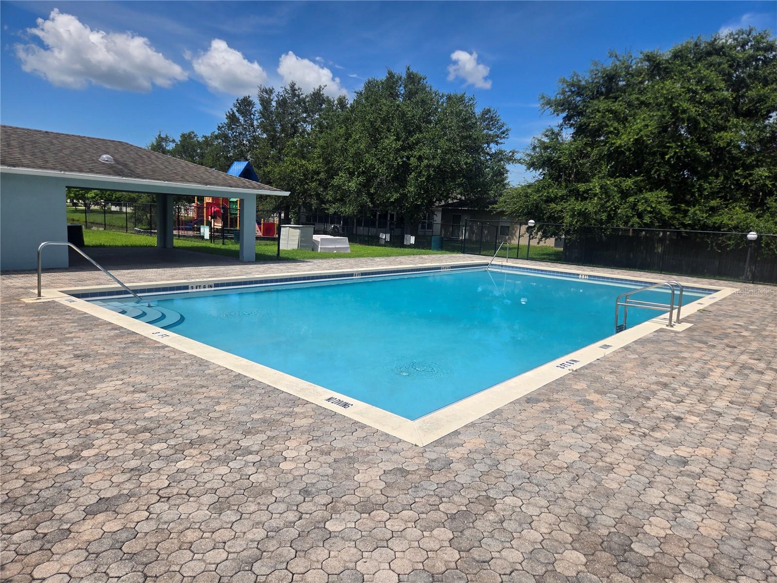 2940 CANOE CIRCLE