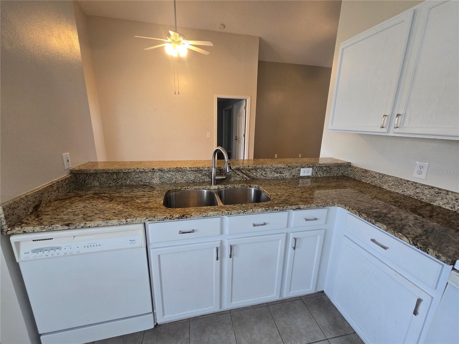 2940 CANOE CIRCLE
