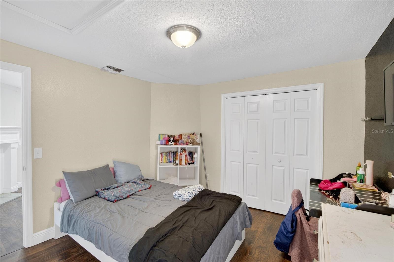 COMBEE MANOR - Residential