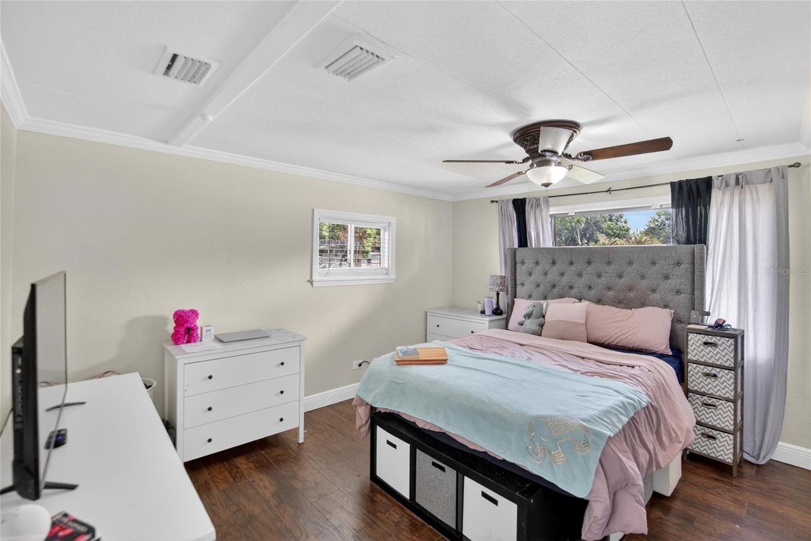 COMBEE MANOR - Residential