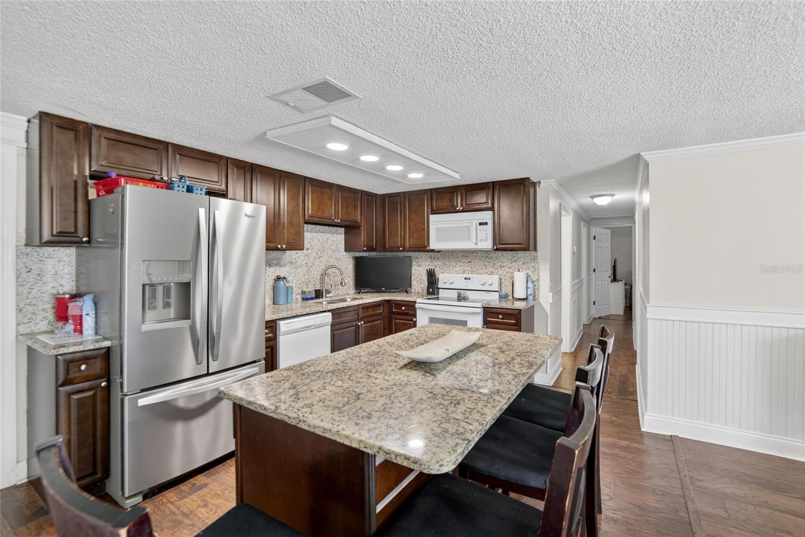 COMBEE MANOR - Residential