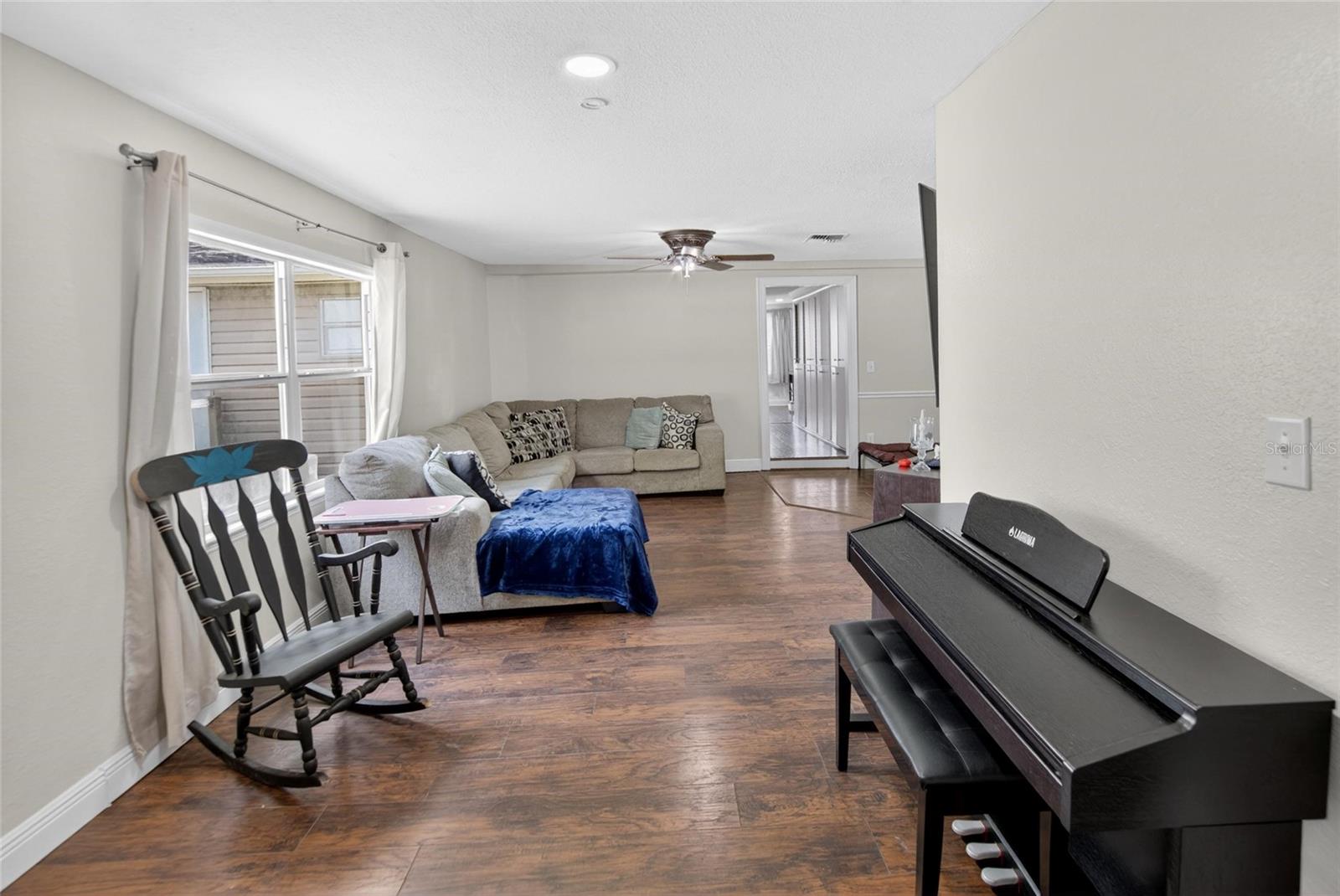 COMBEE MANOR - Residential