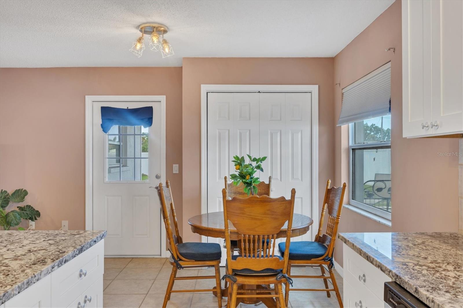 HIGHLAND SHORES - Residential