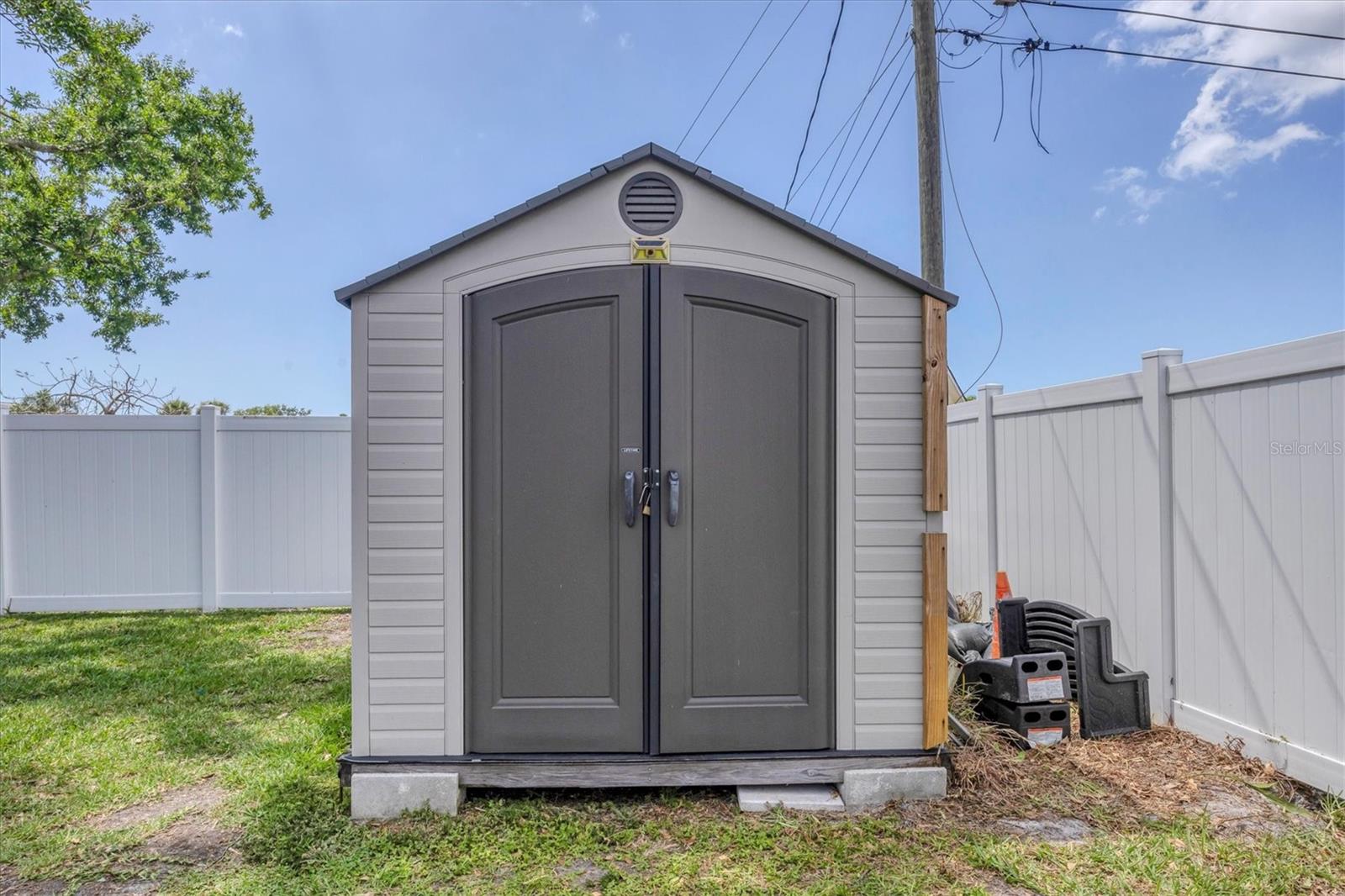 HIGHLAND SHORES - Residential