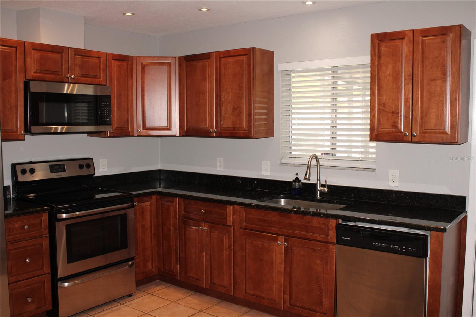 SPINNEY & TANSKI - Residential Lease