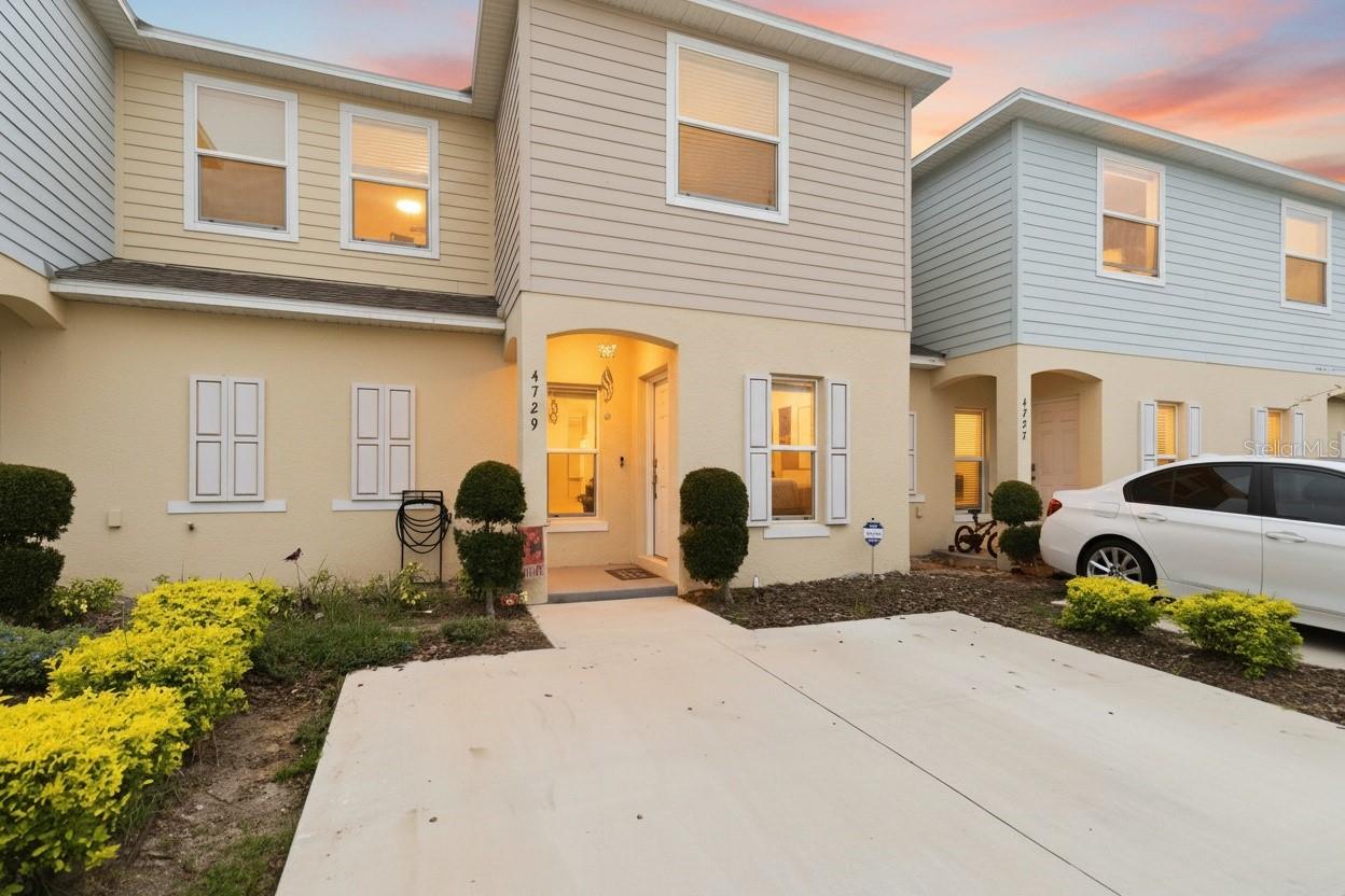 4729 CORAL CASTLE DRIVE