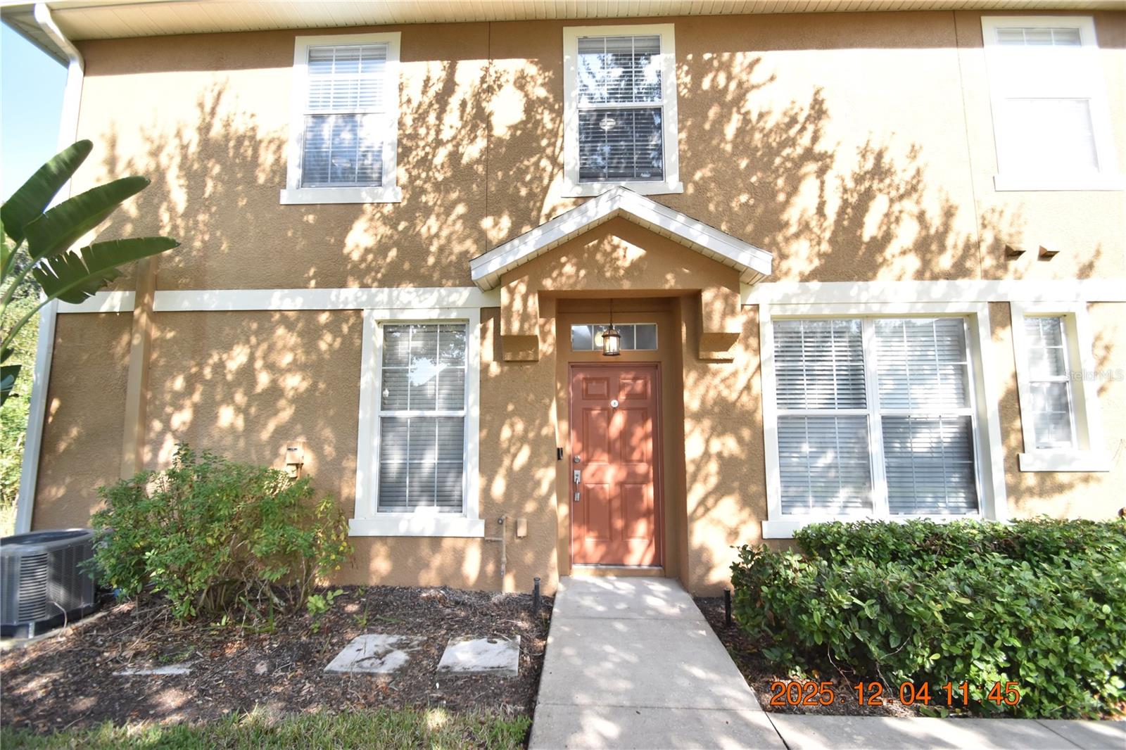 EAGLE PALM PH 1 - Residential Lease