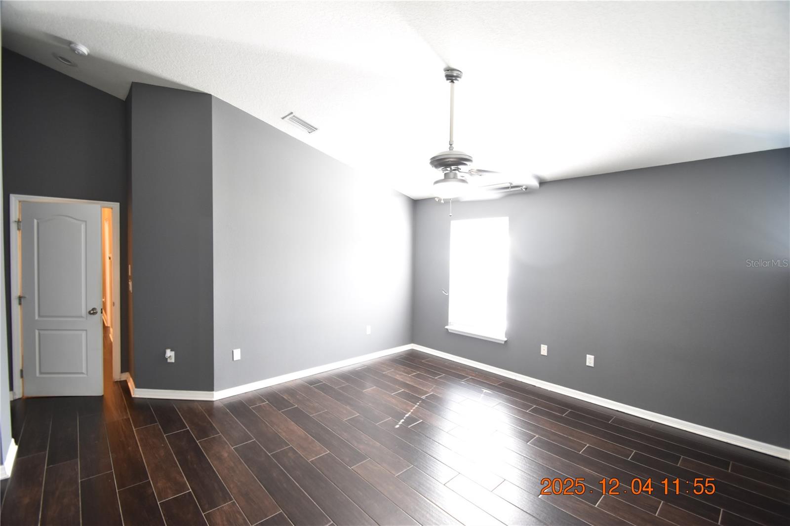 EAGLE PALM PH 1 - Residential Lease