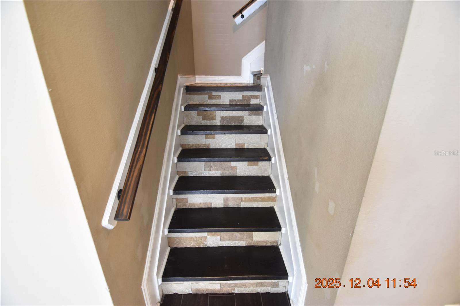 EAGLE PALM PH 1 - Residential Lease