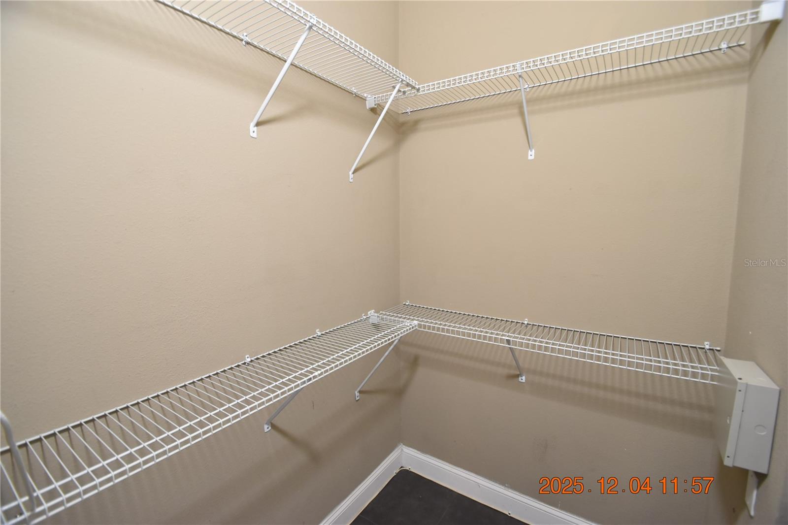 EAGLE PALM PH 1 - Residential Lease