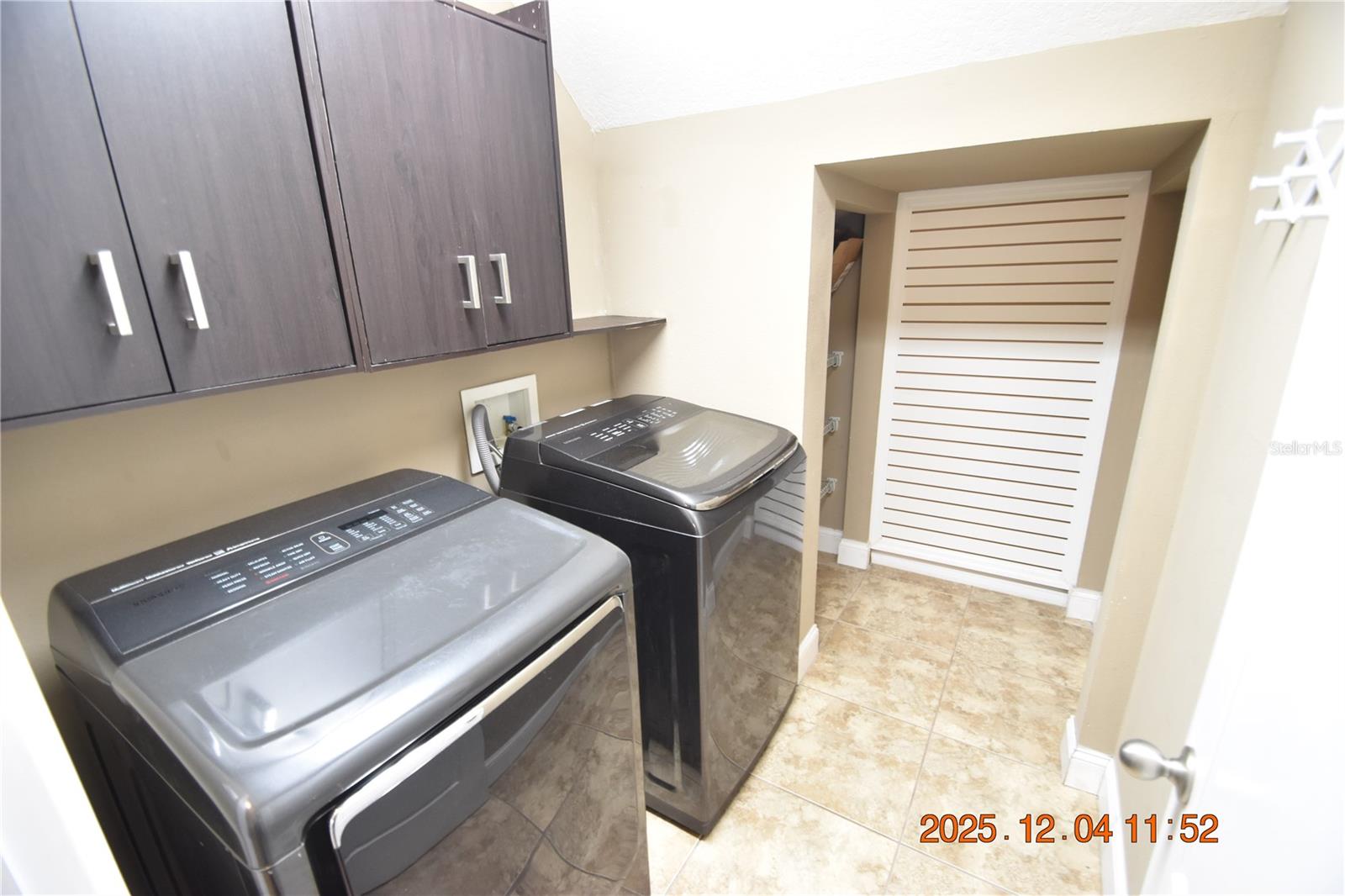 EAGLE PALM PH 1 - Residential Lease