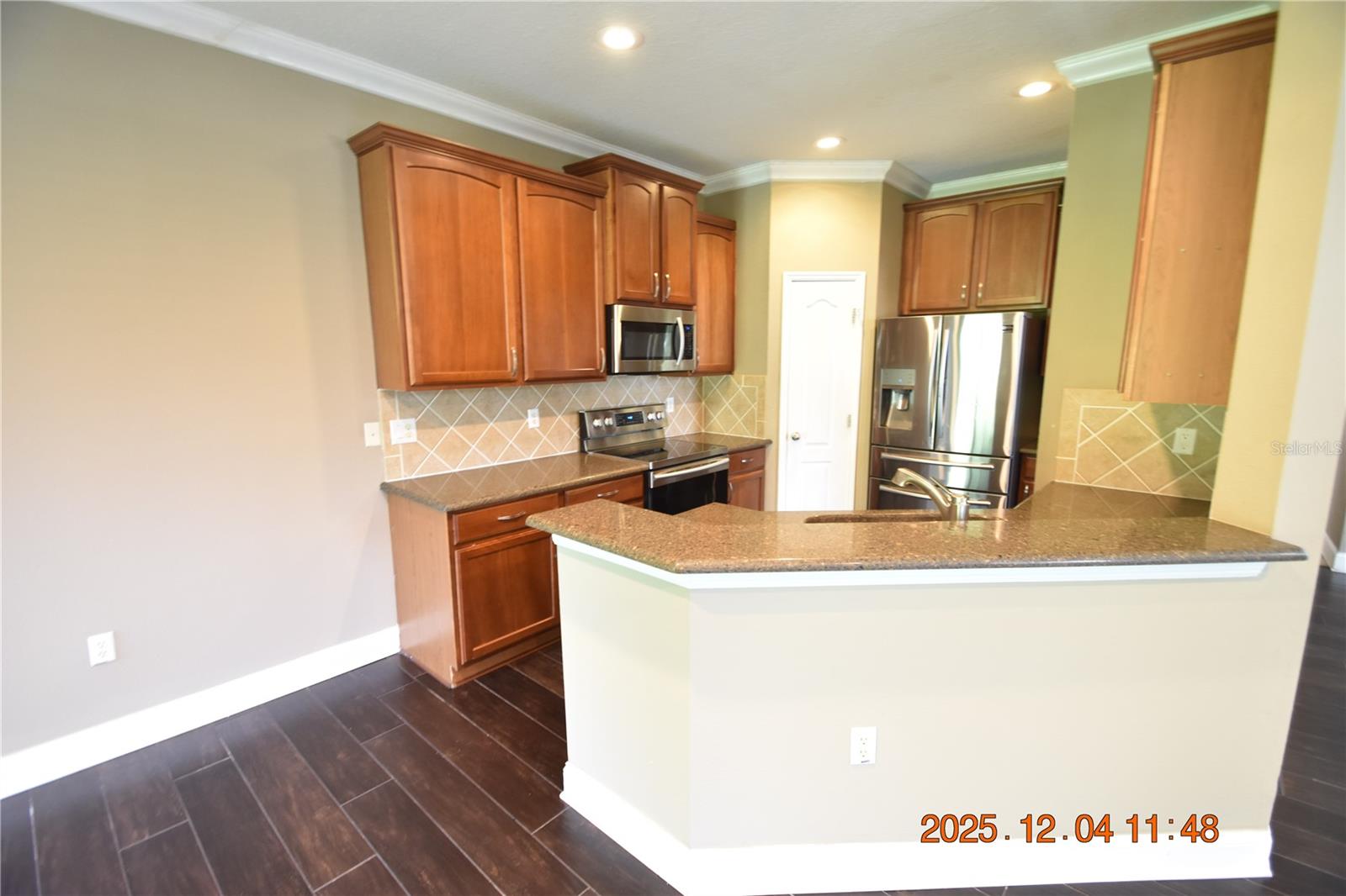 EAGLE PALM PH 1 - Residential Lease