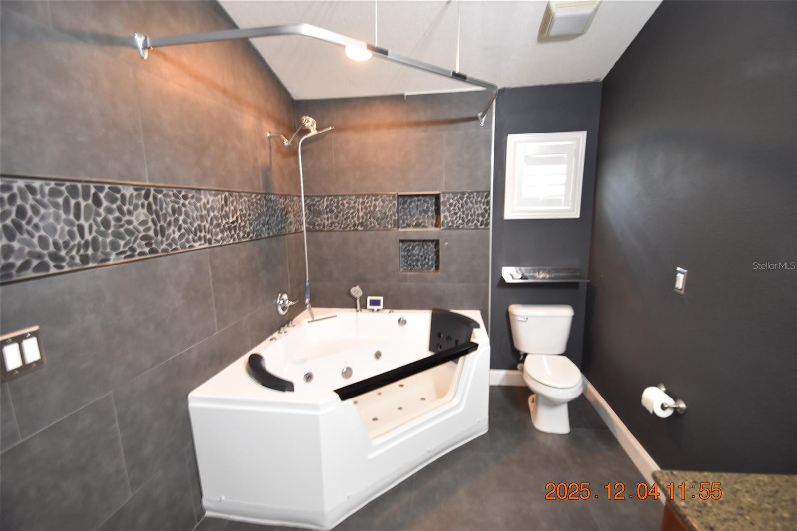 EAGLE PALM PH 1 - Residential Lease