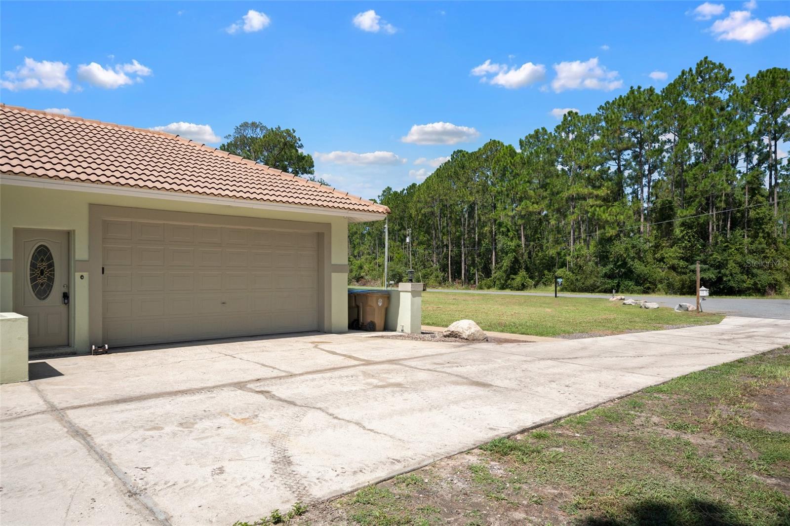 7190 SIX GUN COURT