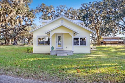 A home in EAST PALATKA