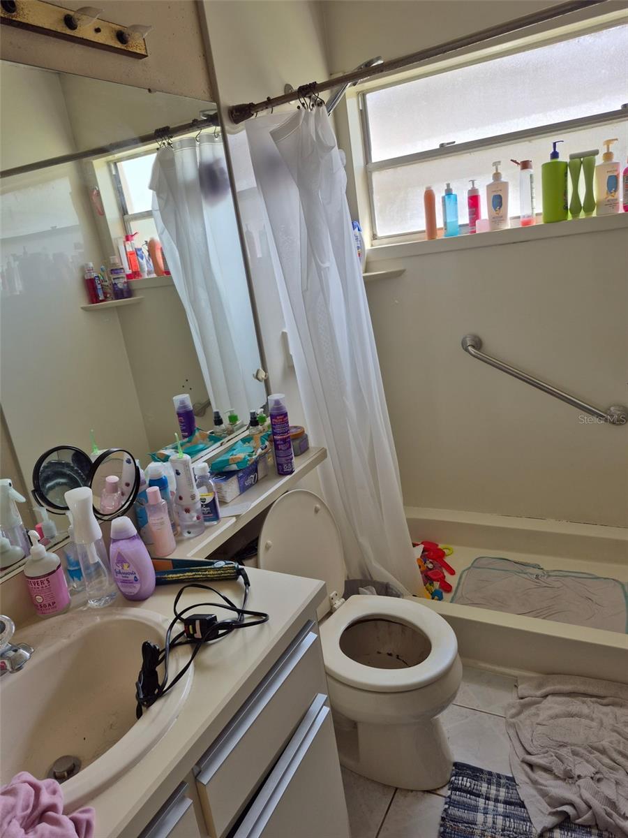 MILL RUN UNIT 5 - Residential