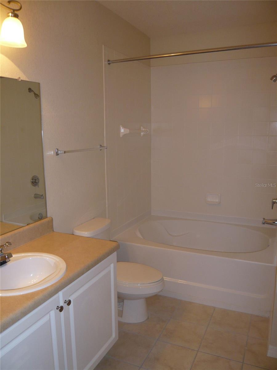 REGISTRY/MICHIGAN PARK CONDO - Residential Lease