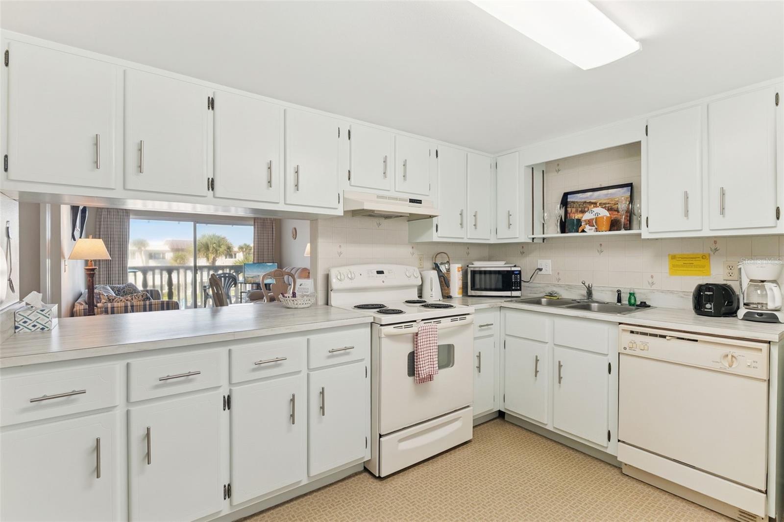 CHATEAU BY THE SEA - Residential