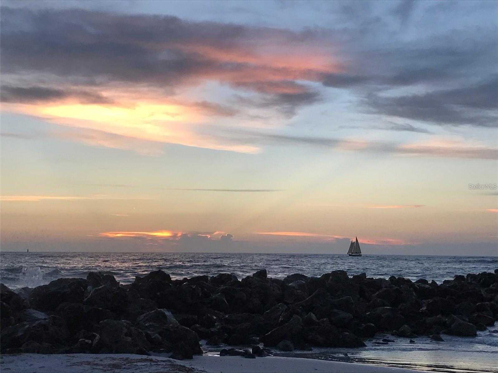 COVE CAY VLG III CONDO - Residential