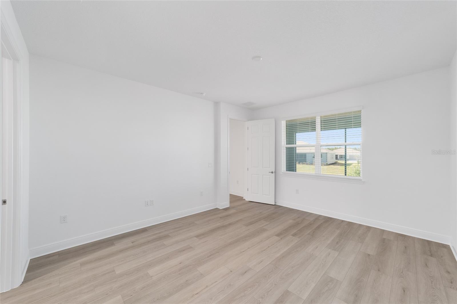 ON TOP OF THE WORLD - Residential