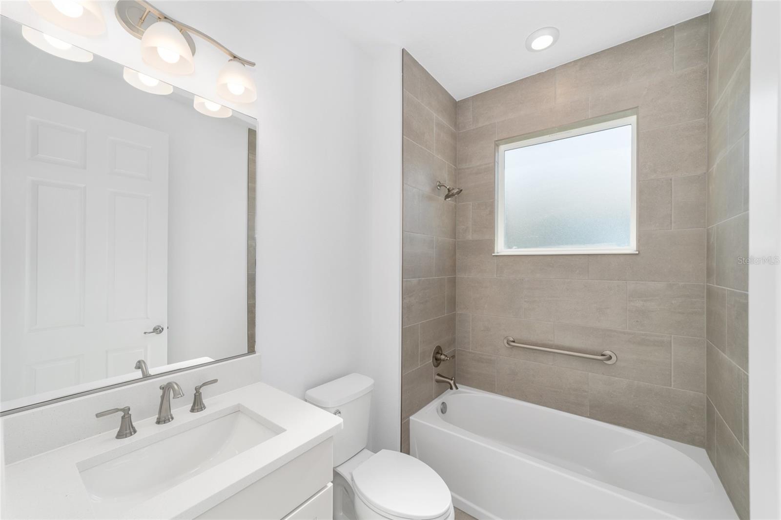 ON TOP OF THE WORLD - Residential