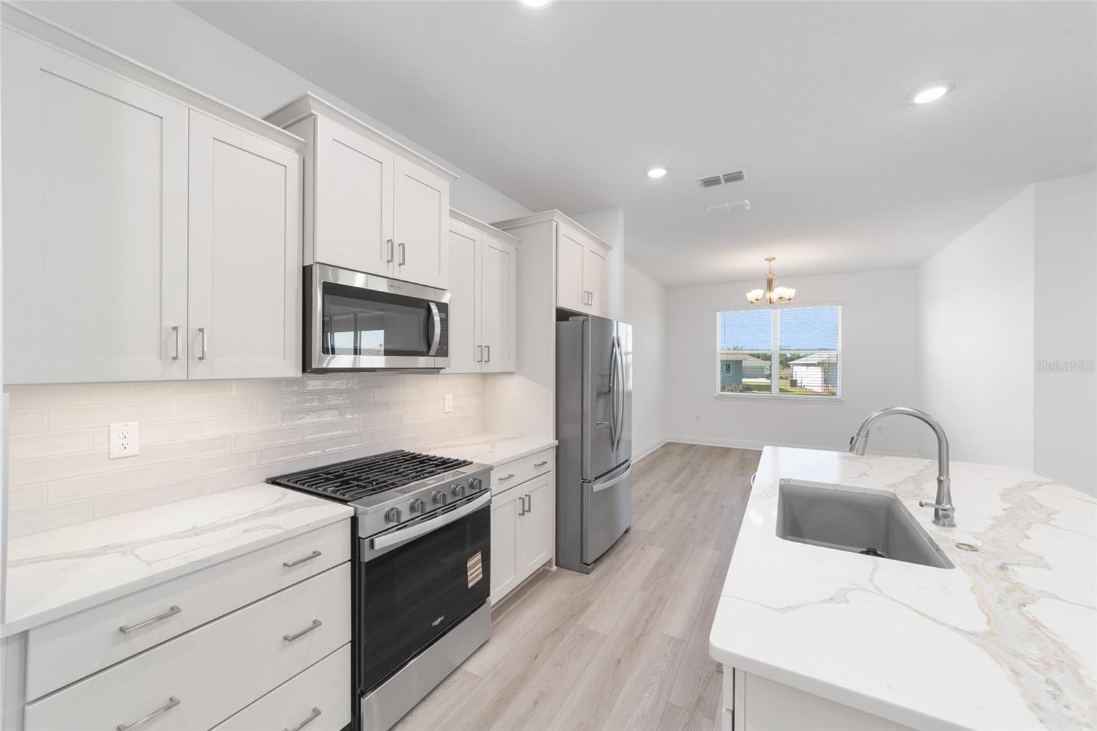 ON TOP OF THE WORLD - Residential