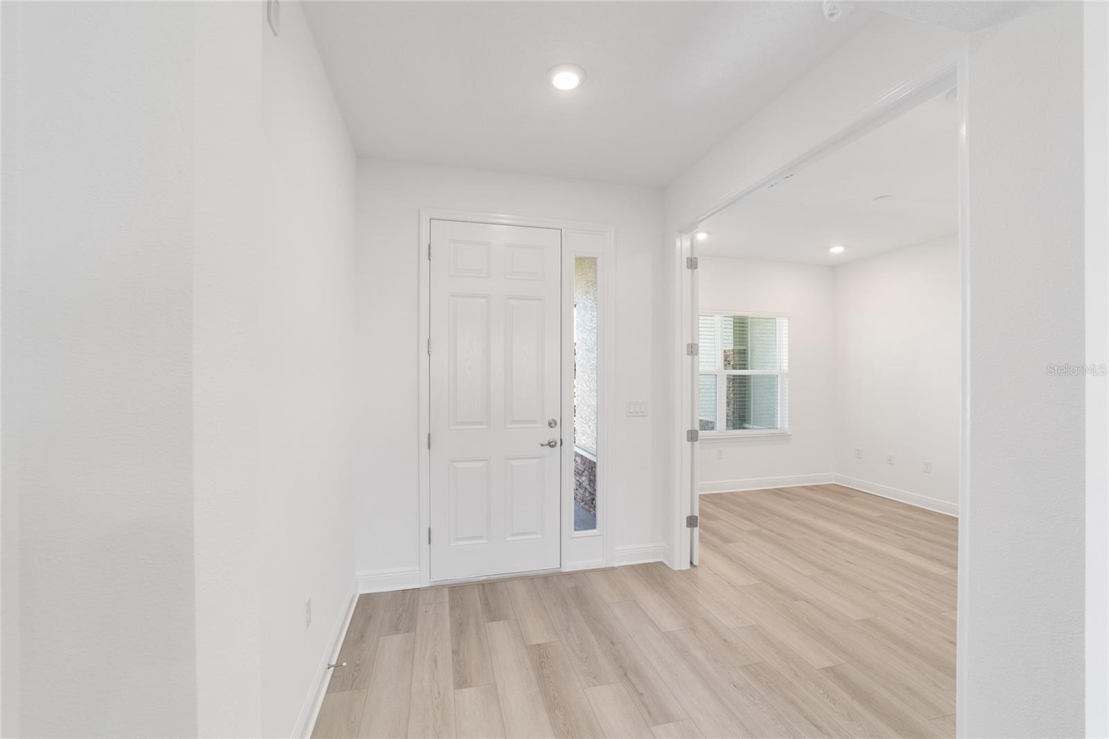 ON TOP OF THE WORLD - Residential